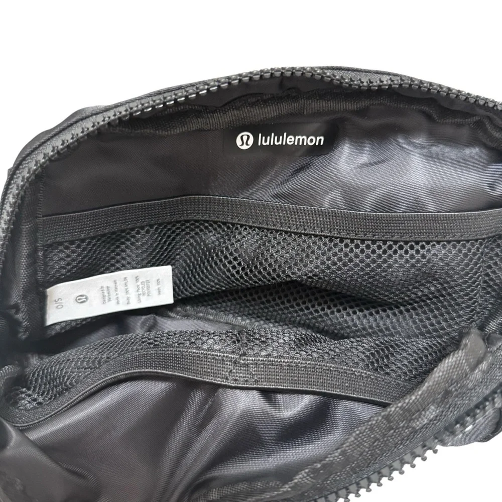 lululemon athletica Black Belt Bag - Picture 5 of 5